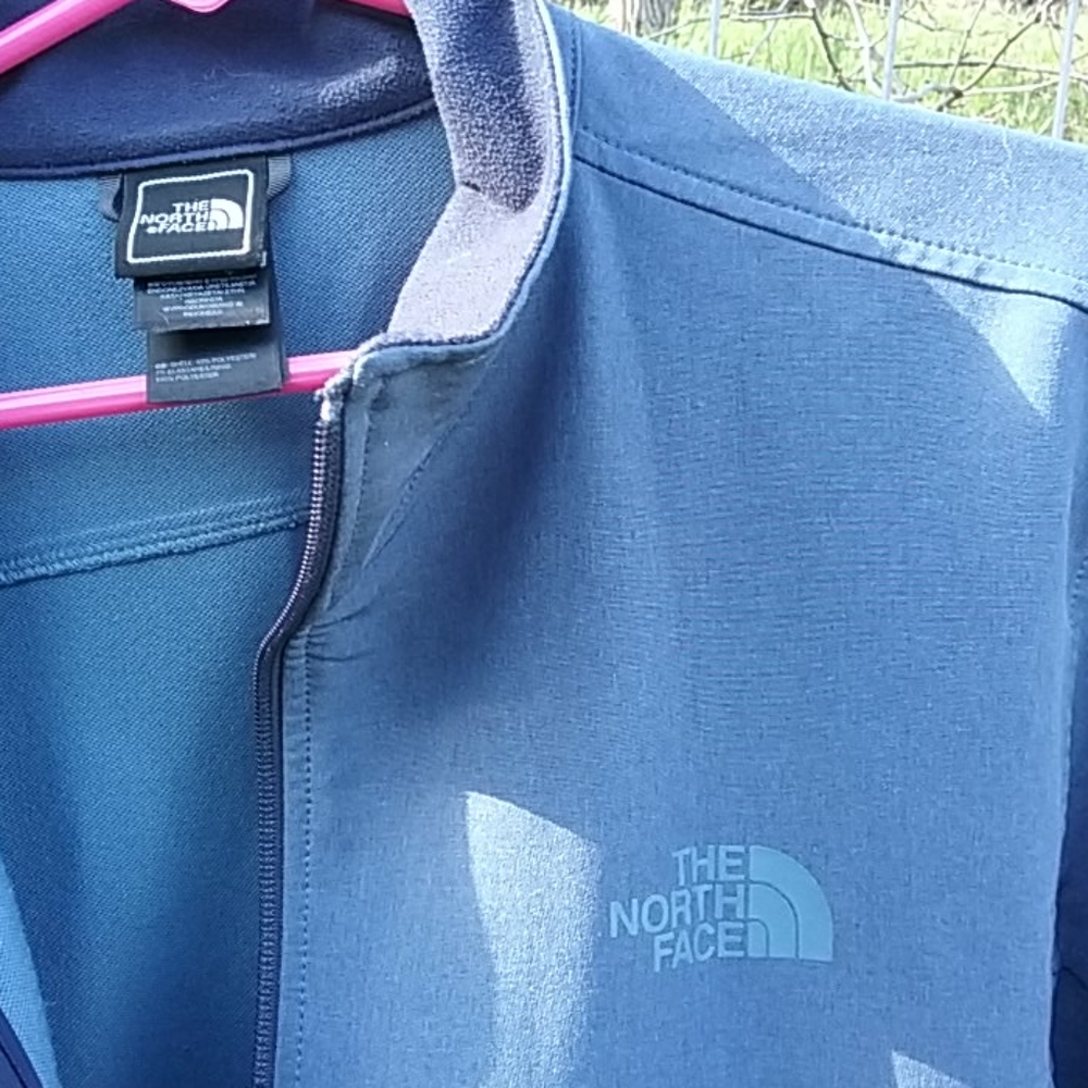 The North Face Large Men's Workout Jacket - Picture 2 of 5